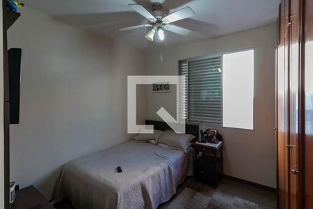 Apartamento à venda com 210m², 4 quartos e 3 vagas Apartamento à venda com 210m², 4 quartos e 3 vagasQuarto 4