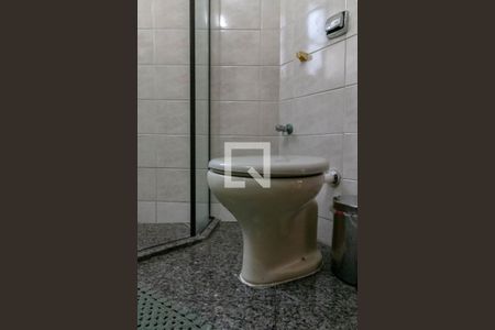 Apartamento à venda com 210m², 4 quartos e 3 vagas Apartamento à venda com 210m², 4 quartos e 3 vagasBanheiro