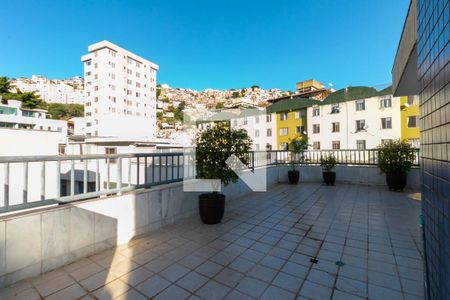 Apartamento à venda com 210m², 4 quartos e 3 vagas Apartamento à venda com 210m², 4 quartos e 3 vagasÁrea comum