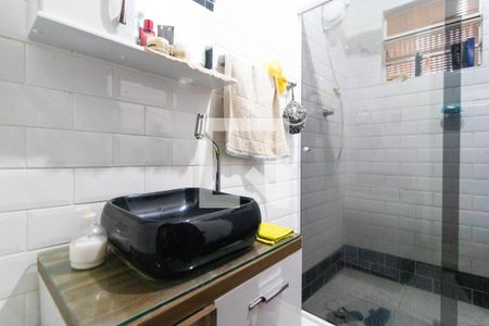 Casa à venda com 80m², 3 quartos e 4 vagasBanehiroo da Casa 02