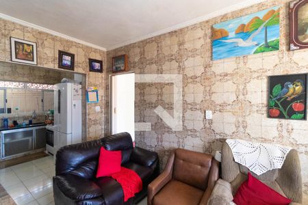 Casa à venda com 80m², 3 quartos e 4 vagasSala 02