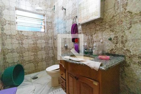 Casa à venda com 80m², 3 quartos e 4 vagasBanheiro