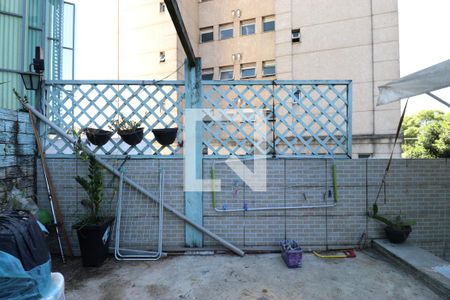 Casa para alugar com 120m², 2 quartos e 1 vagaQuintal