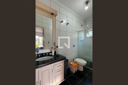 Casa de condomínio à venda com 350m², 4 quartos e 5 vagasBanheiro da Suíte 3