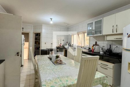 Casa de condomínio à venda com 350m², 4 quartos e 5 vagasCozinha