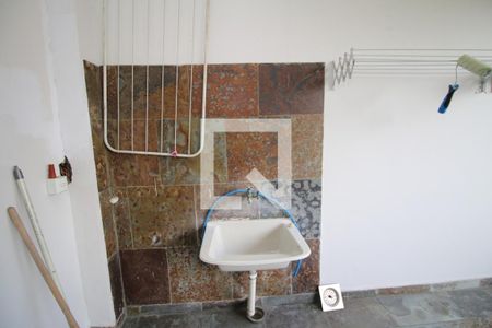 Casa à venda com 165m², 3 quartos e sem vagaÁrea de Serviço