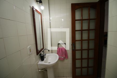 Casa à venda com 165m², 3 quartos e sem vagaBanheiro 3