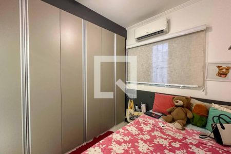 Casa à venda com 220m², 4 quartos e 3 vagas Casa à venda com 220m², 4 quartos e 3 vagasQuarto 2