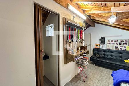 Casa à venda com 220m², 4 quartos e 3 vagas Casa à venda com 220m², 4 quartos e 3 vagasSuíte 2