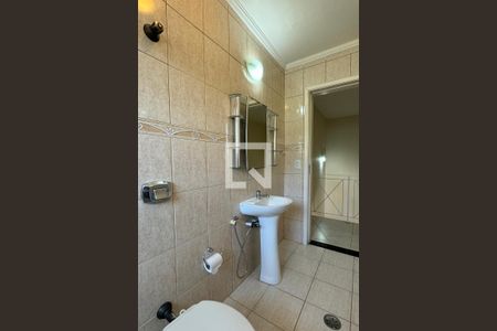 Casa de condomínio à venda com 130m², 3 quartos e 2 vagasBanheiro Social