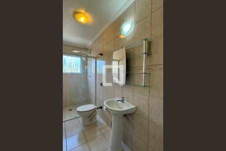 Casa de condomínio à venda com 130m², 3 quartos e 2 vagasBanheiro Social