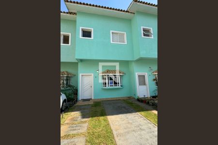 Casa de condomínio à venda com 130m², 3 quartos e 2 vagasFachada