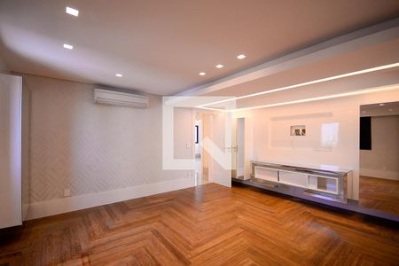 Apartamento à venda com 170m², 3 quartos e 3 vagas Apartamento à venda com 170m², 3 quartos e 3 vagasQuarto 3 - Suite