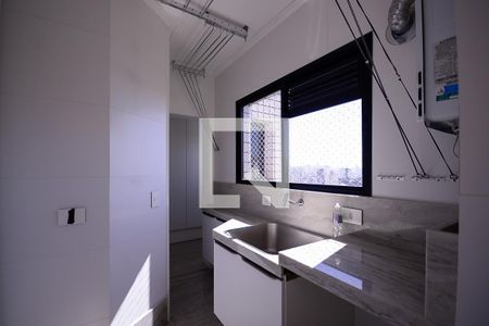 Apartamento à venda com 170m², 3 quartos e 3 vagas Apartamento à venda com 170m², 3 quartos e 3 vagasÁrea de Serviço