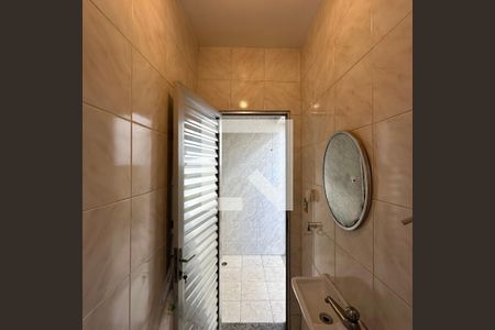 Casa à venda com 100m², 3 quartos e 2 vagasBanheiro de serviço