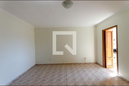 Casa à venda com 249m², 4 quartos e 8 vagasSuíte 2