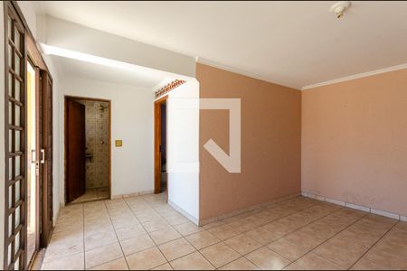 Casa à venda com 249m², 4 quartos e 8 vagasHall Espaço Gourmet