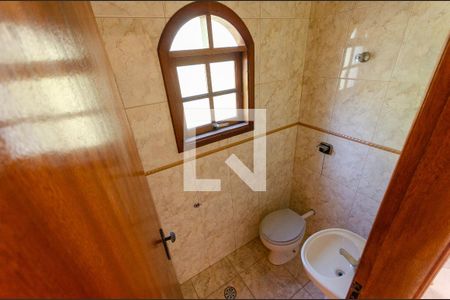 Casa à venda com 249m², 4 quartos e 8 vagasLavabo