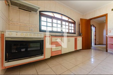 Casa à venda com 249m², 4 quartos e 8 vagasCozinha