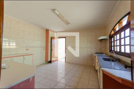 Casa à venda com 249m², 4 quartos e 8 vagasCozinha