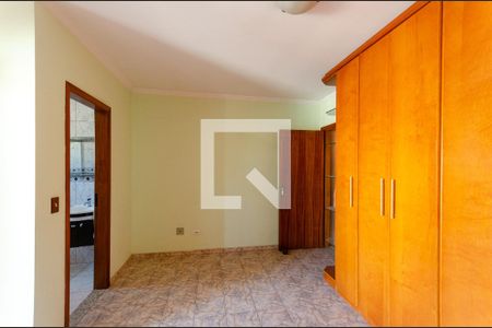 Casa à venda com 249m², 4 quartos e 8 vagasSuíte 1