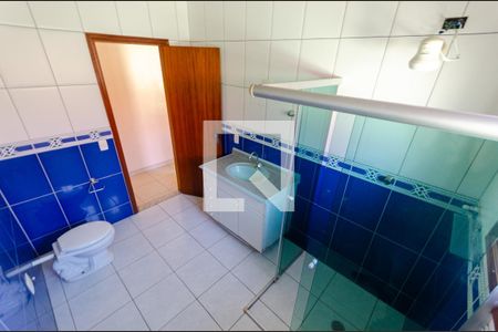 Casa à venda com 249m², 4 quartos e 8 vagasBanheiro