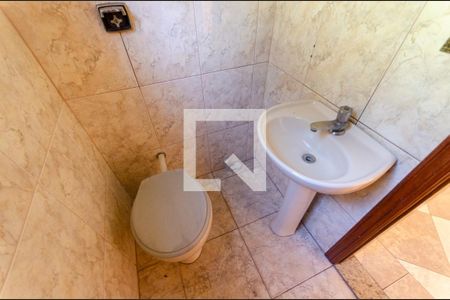 Casa à venda com 249m², 4 quartos e 8 vagasLavabo