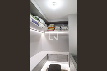 Casa à venda com 200m², 3 quartos e 8 vagas Casa à venda com 200m², 3 quartos e 8 vagasQuarto 2