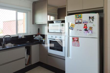 Casa à venda com 200m², 3 quartos e 8 vagas Casa à venda com 200m², 3 quartos e 8 vagasCozinha