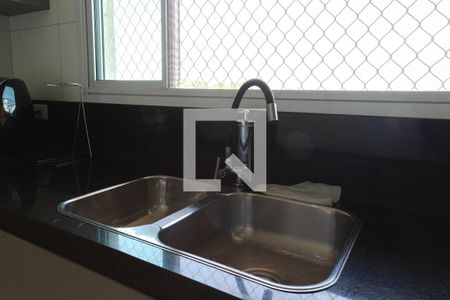 Casa à venda com 200m², 3 quartos e 8 vagas Casa à venda com 200m², 3 quartos e 8 vagasCozinha