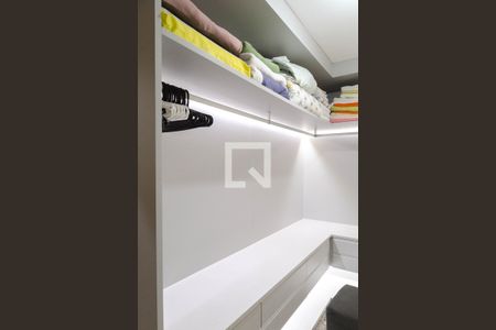 Casa à venda com 200m², 3 quartos e 8 vagas Casa à venda com 200m², 3 quartos e 8 vagasQuarto 2