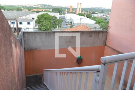 Casa à venda com 200m², 3 quartos e 8 vagas Casa à venda com 200m², 3 quartos e 8 vagasCorredor