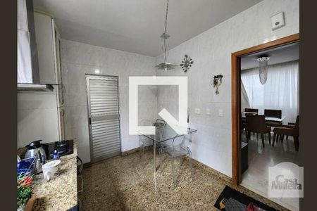 Apartamento à venda com 115m², 3 quartos e 2 vagasCozinha