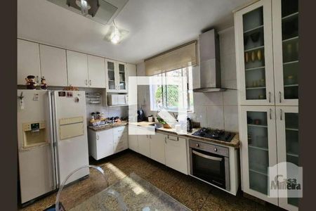 Apartamento à venda com 115m², 3 quartos e 2 vagasCozinha
