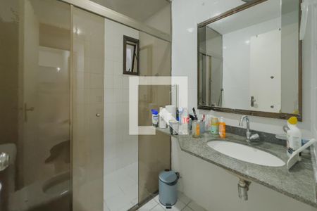 Apartamento à venda com 77m², 3 quartos e 1 vaga Apartamento à venda com 77m², 3 quartos e 1 vagaBanheiro Corredor
