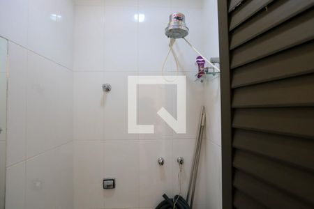 Casa à venda com 274m², 4 quartos e 4 vagas Casa à venda com 274m², 4 quartos e 4 vagasLavabo 2