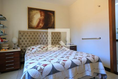 Casa à venda com 274m², 4 quartos e 4 vagas Casa à venda com 274m², 4 quartos e 4 vagasQuarto 2