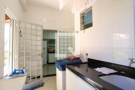 Casa à venda com 274m², 4 quartos e 4 vagas Casa à venda com 274m², 4 quartos e 4 vagasCozinha