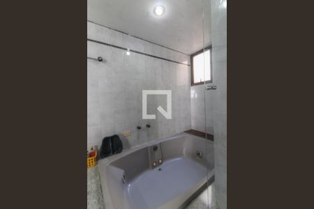 Apartamento à venda com 353m², 4 quartos e 2 vagasSuíte Master - Banheiro