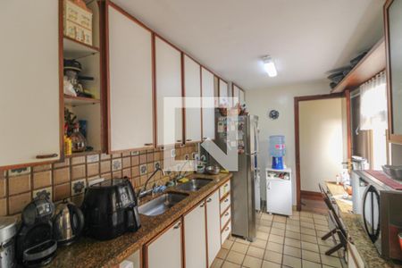 Apartamento à venda com 353m², 4 quartos e 2 vagasCozinha e Área de Serviço