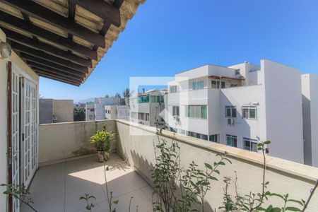 Apartamento à venda com 353m², 4 quartos e 2 vagasVaranda Segundo Andar
