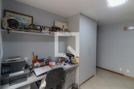 Apartamento à venda com 353m², 4 quartos e 2 vagasQuarto 1