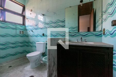 Casa à venda com 1000m², 5 quartos e 6 vagas Casa à venda com 1000m², 5 quartos e 6 vagasBanheiro Quarto