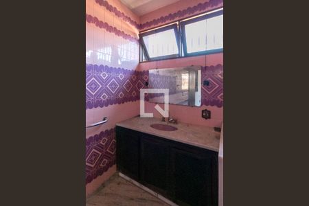 Casa à venda com 1000m², 5 quartos e 6 vagas Casa à venda com 1000m², 5 quartos e 6 vagasBanheiro Quarto