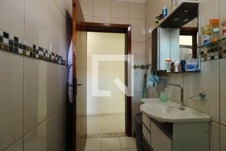 Casa à venda com 224m², 3 quartos e 4 vagasBanheiro Social