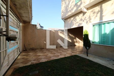 Casa à venda com 224m², 3 quartos e 4 vagasGaragem