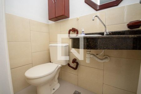 Casa à venda com 190m², 4 quartos e 4 vagas Casa à venda com 190m², 4 quartos e 4 vagasBanheiro Social