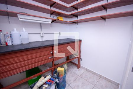 Casa à venda com 190m², 4 quartos e 4 vagas Casa à venda com 190m², 4 quartos e 4 vagasDespensa