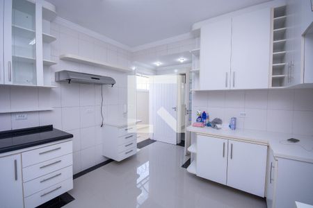 Casa à venda com 190m², 4 quartos e 4 vagas Casa à venda com 190m², 4 quartos e 4 vagasCozinha