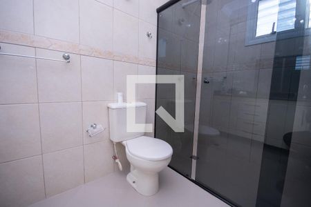 Casa à venda com 190m², 4 quartos e 4 vagas Casa à venda com 190m², 4 quartos e 4 vagasBanheiro da Suíte